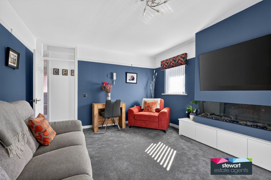 15 Laganvale Mews
