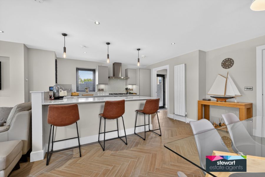 29 Moira Gate