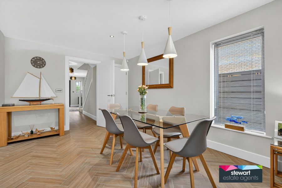 29 Moira Gate