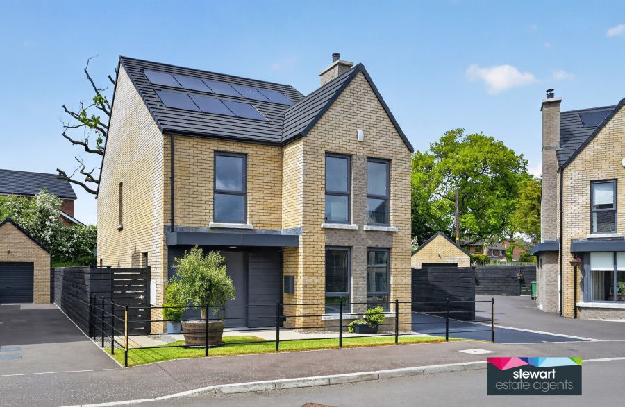 29 Moira Gate