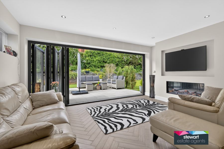 29 Moira Gate