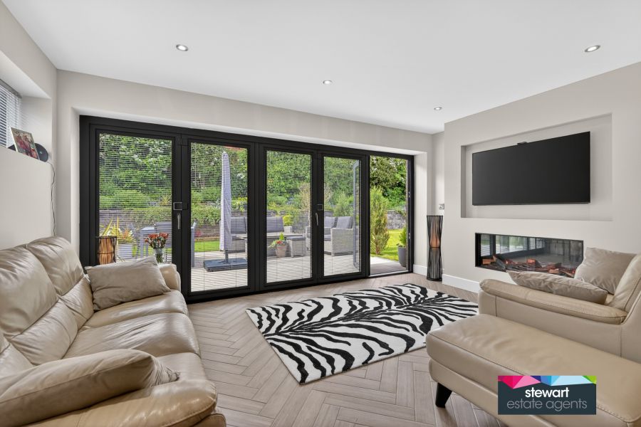 29 Moira Gate