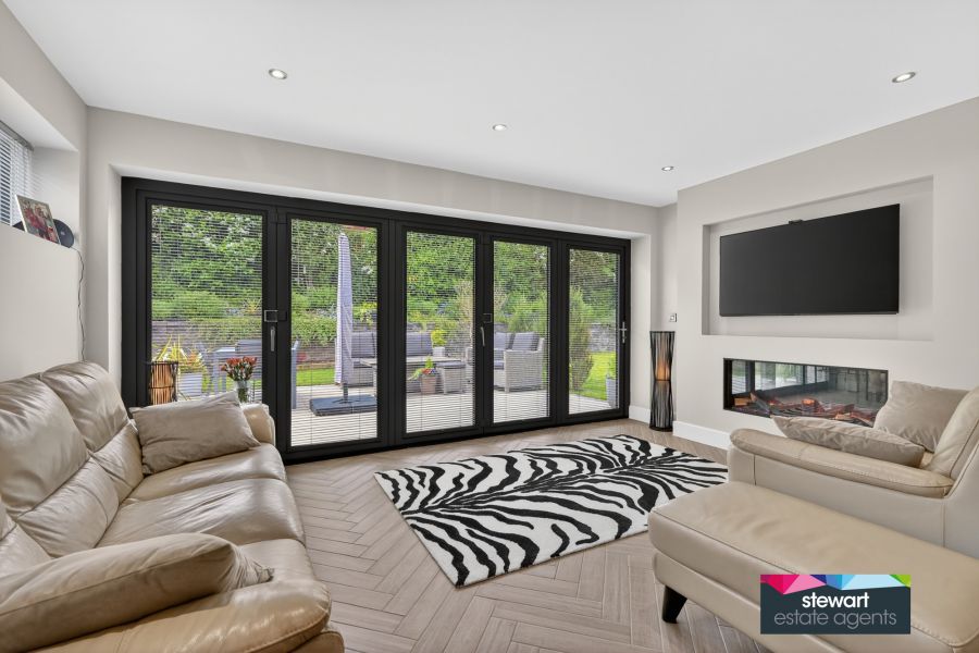 29 Moira Gate