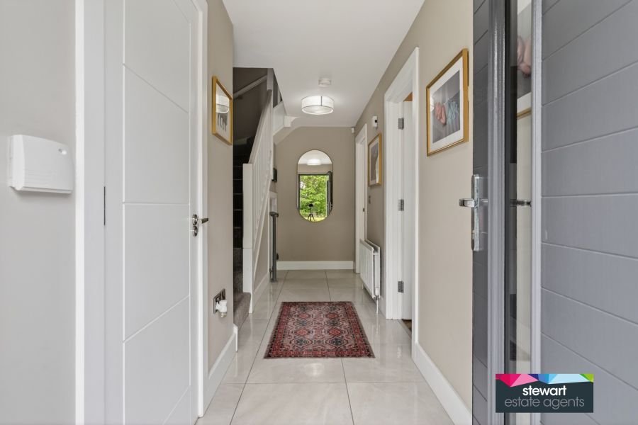 5 Moira Gate