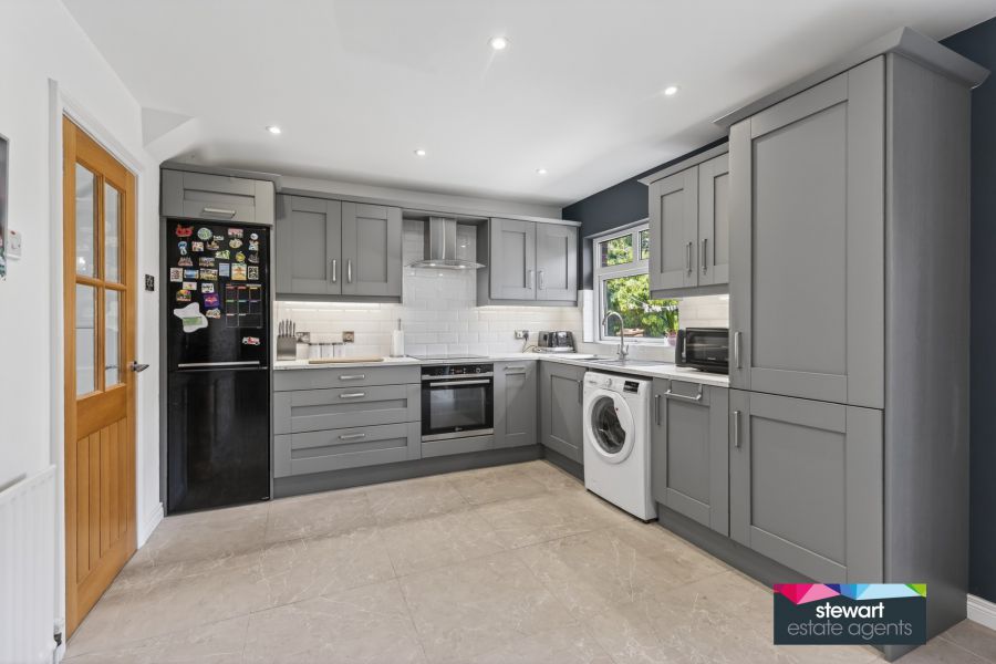 6 Edenview Gardens