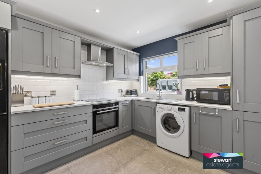 6 Edenview Gardens