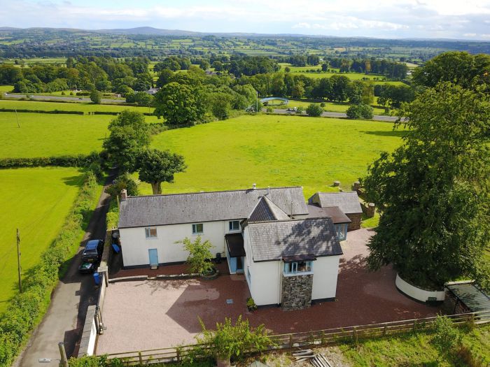 Quarry House, 2 Donegore Hill