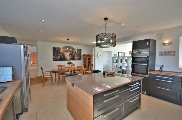1b Marlfield Road