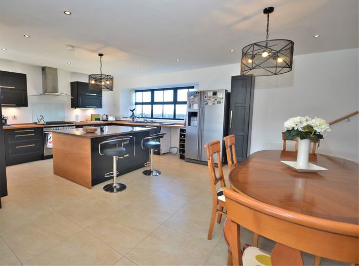 1b Marlfield Road