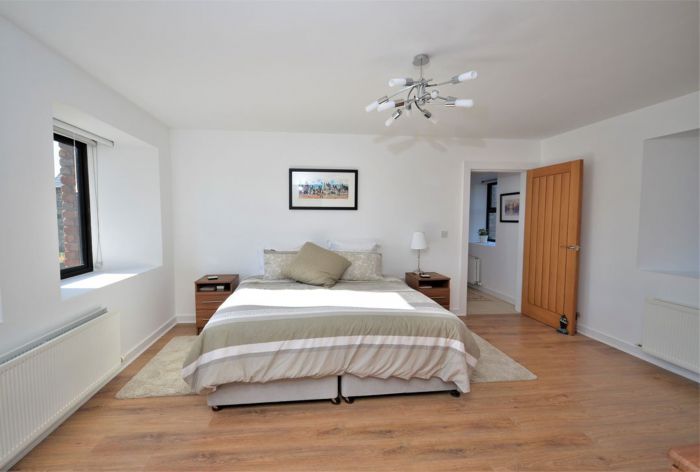 1b Marlfield Road