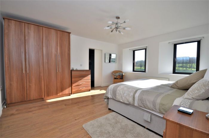 1b Marlfield Road