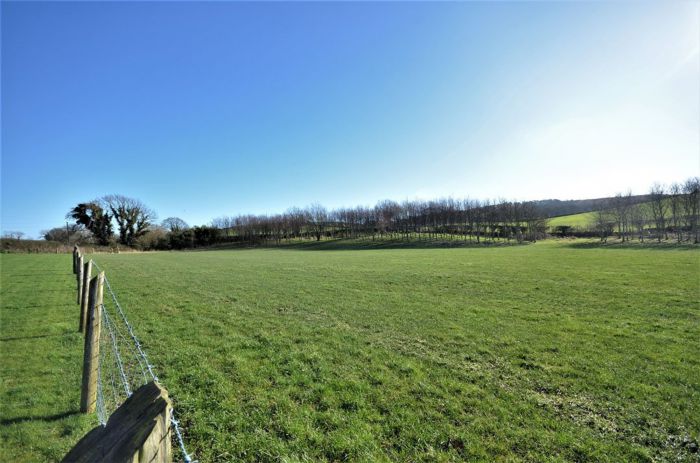 1b Marlfield Road