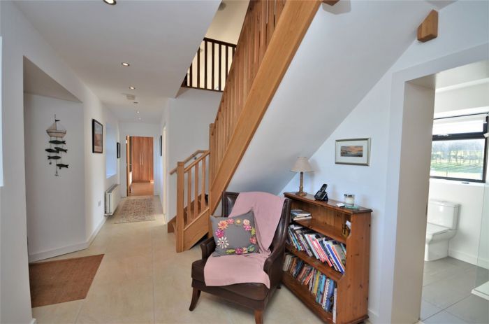 1b Marlfield Road