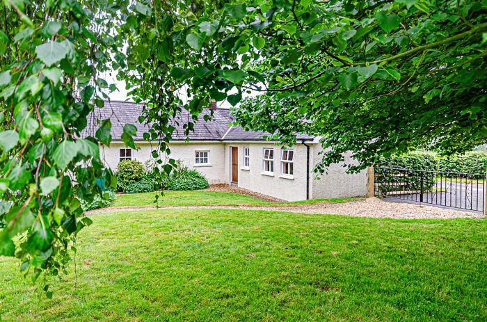 The Long Cottage, 33A Mullaghbrack Road The Long Cottage, 33A Mullaghbrack Road