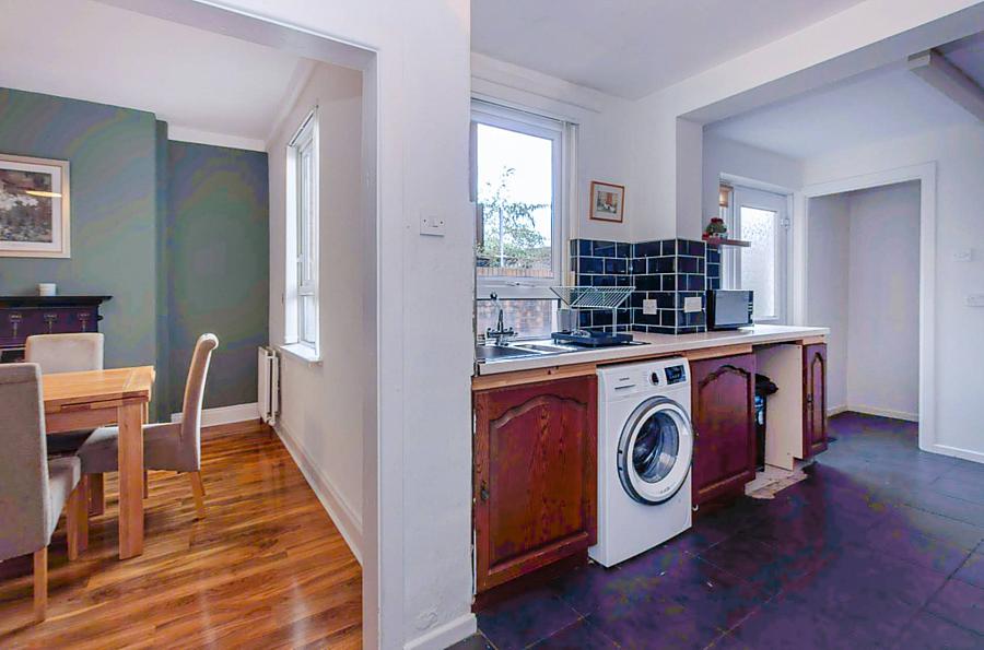 132 Ravenhill Avenue