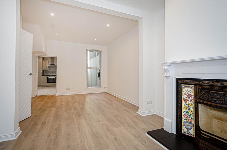 25 Belmont Avenue West