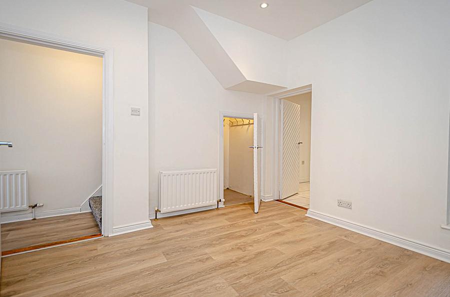 25 Belmont Avenue West