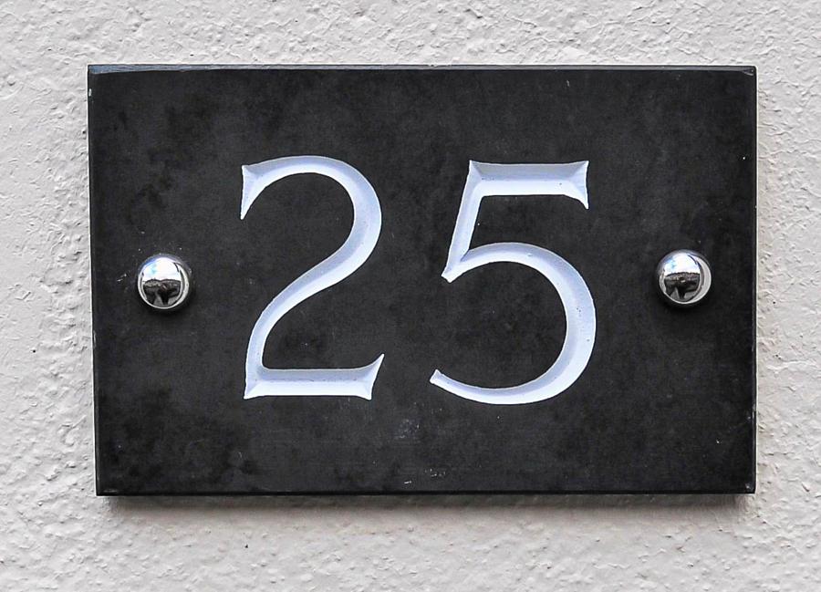 25 Belmont Avenue West