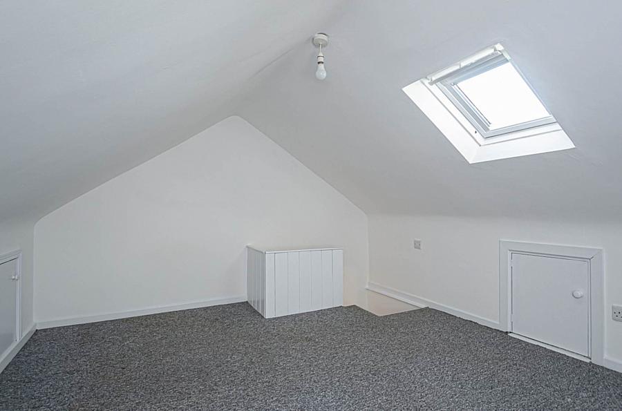 25 Belmont Avenue West