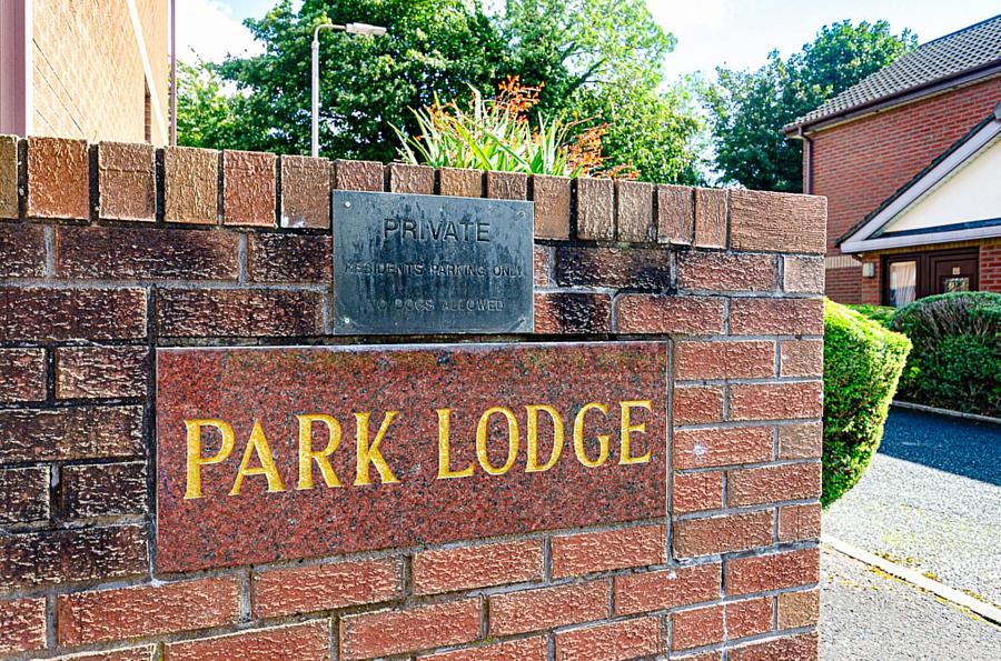 12 Park Lodge