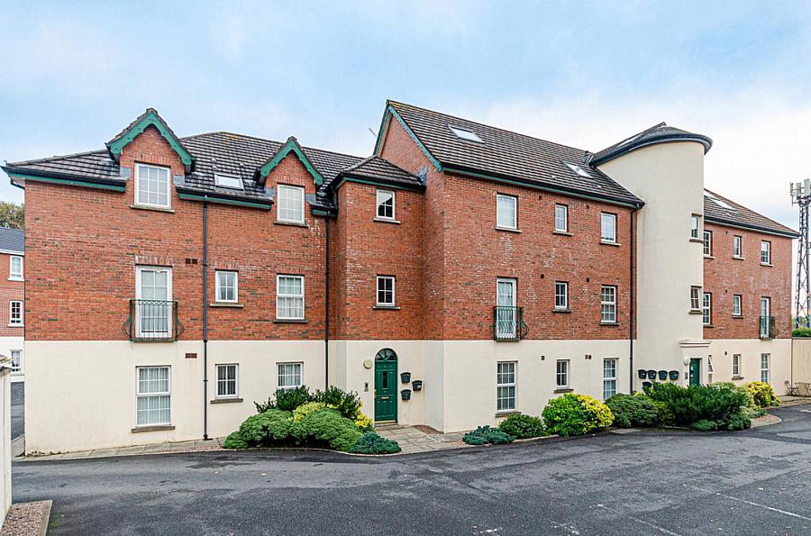 10 Pipers Field, Dundonald, Belfast, BT16 2AB
