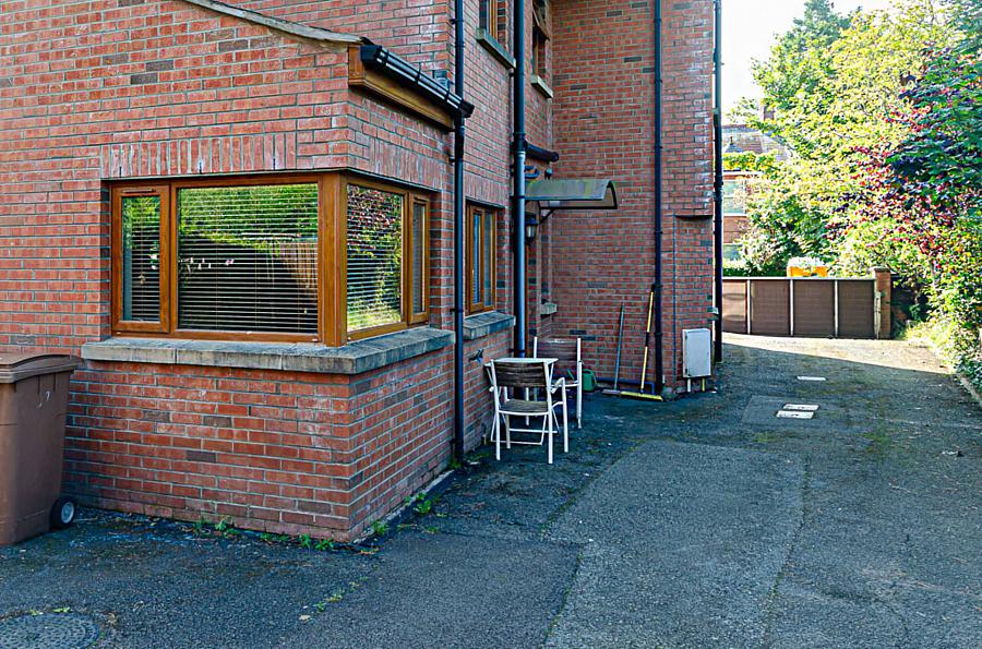 59 Onslow Gardens