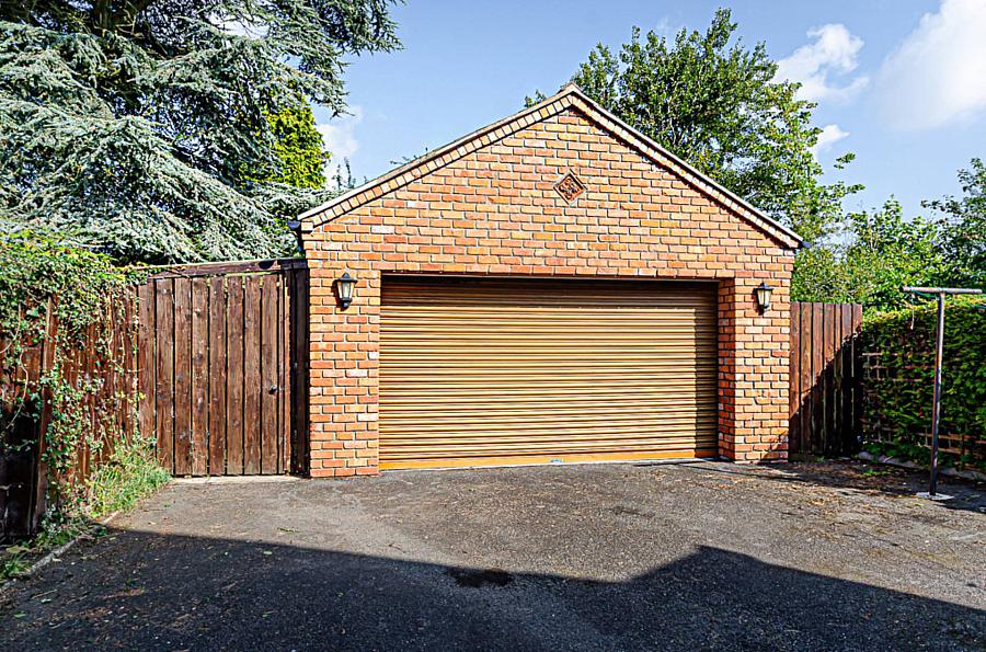 59 Onslow Gardens
