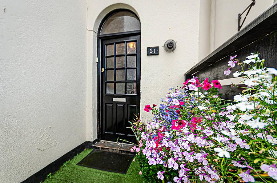 21 Willowfield Street