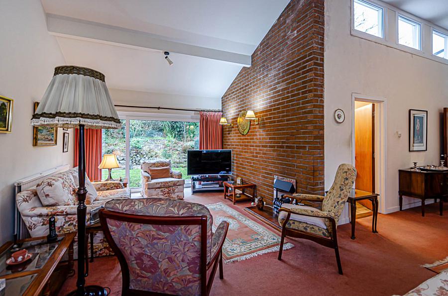 4 Cherryvalley Green