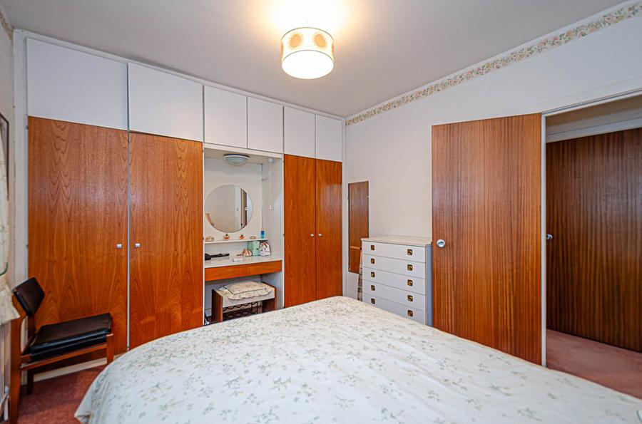 4 Cherryvalley Green