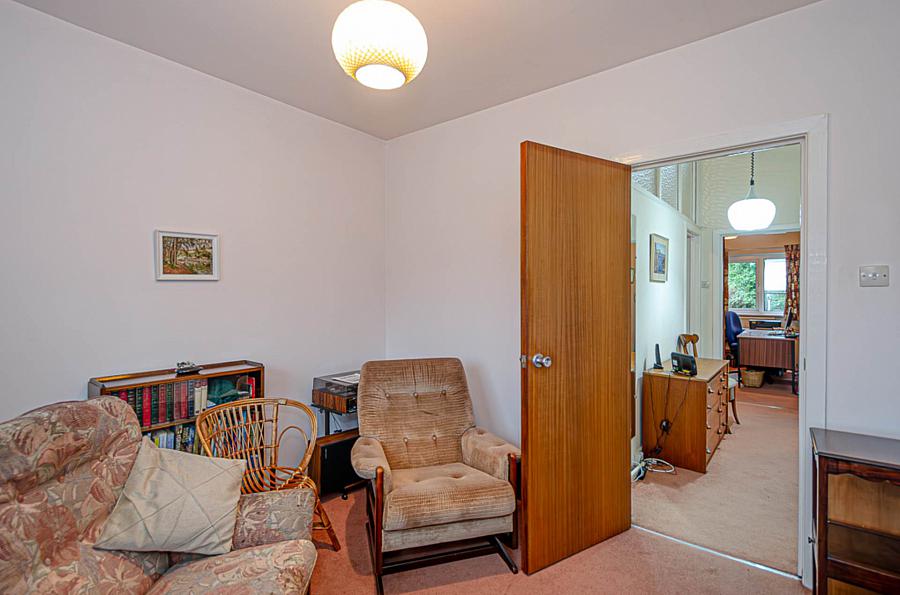 4 Cherryvalley Green