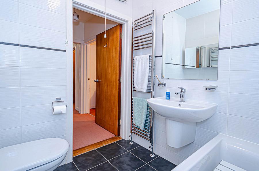 4 Cherryvalley Green