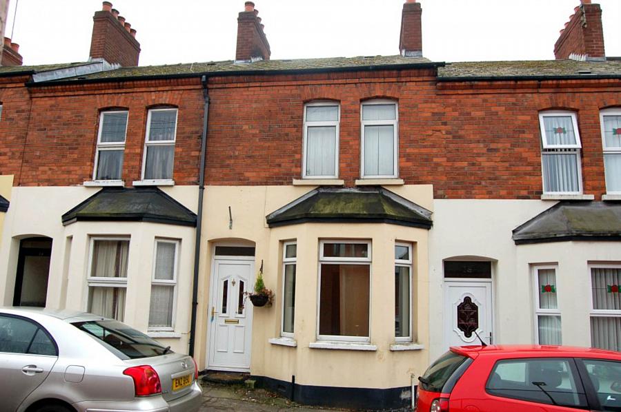 17 Pomona Avenue,belfast, BT4 3AL