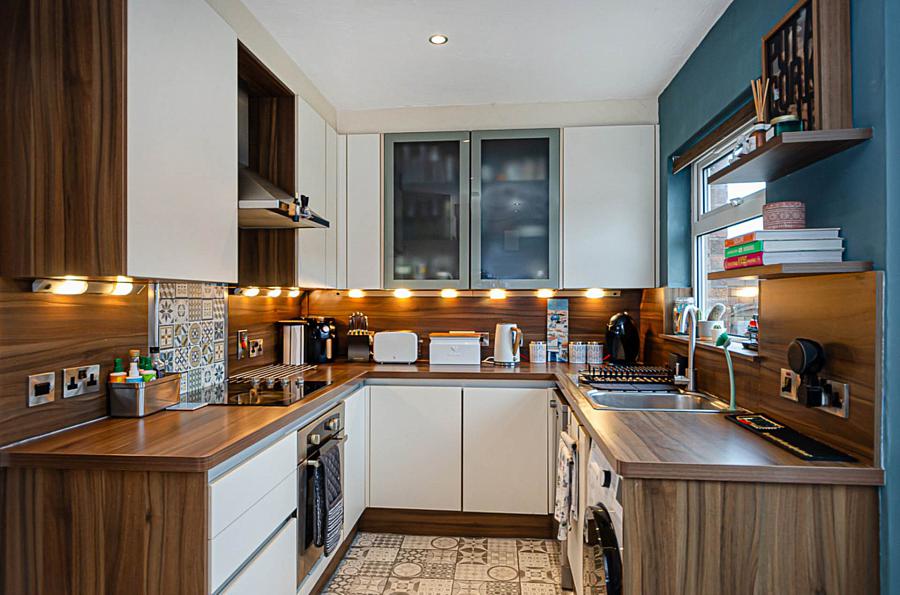 70 Willowfield Gardens