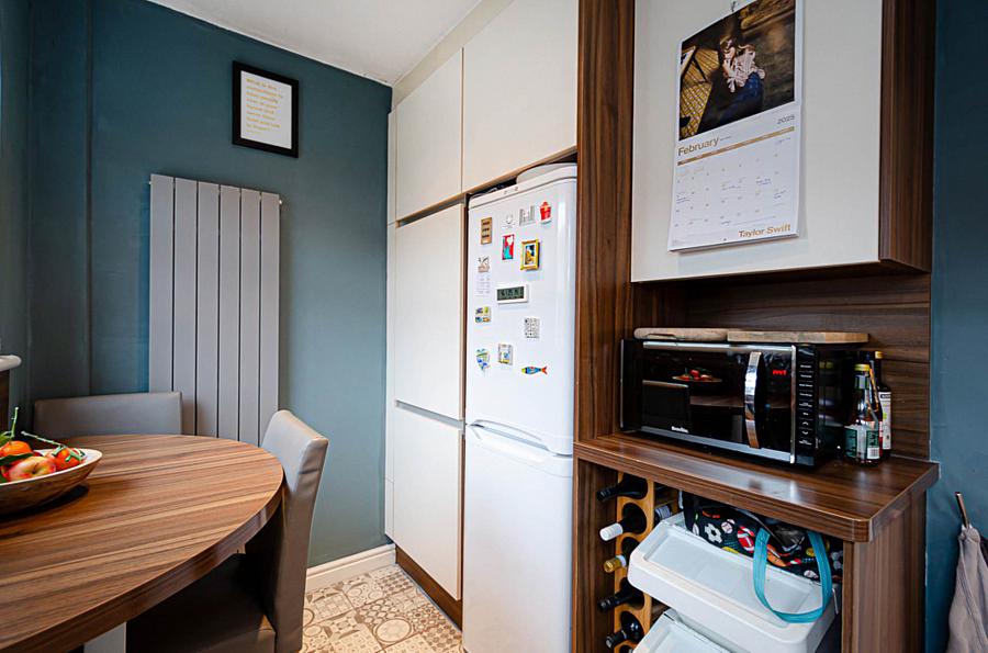 70 Willowfield Gardens