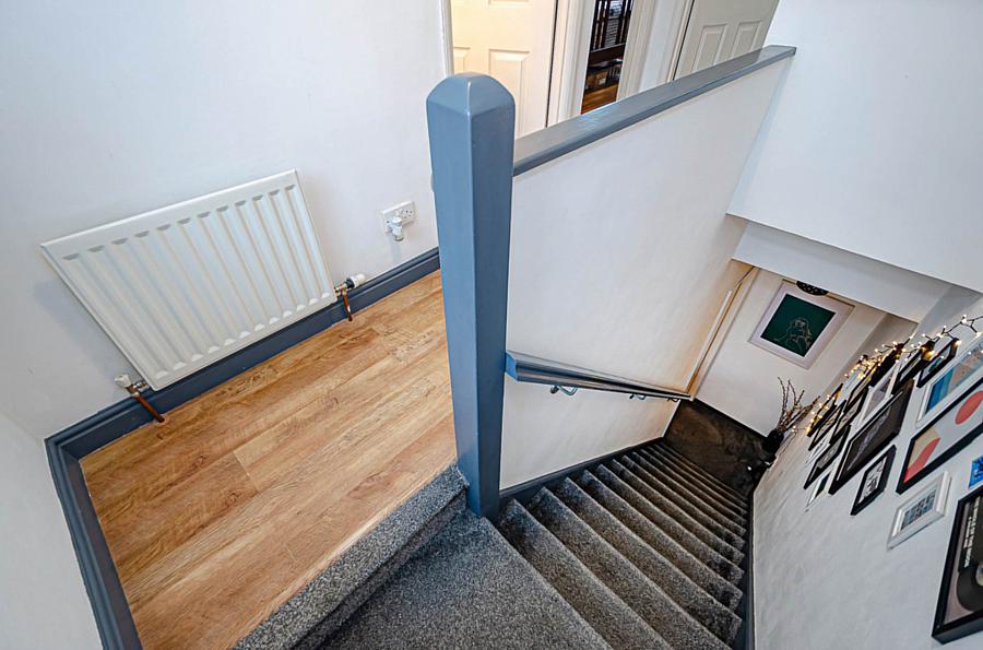 70 Willowfield Gardens