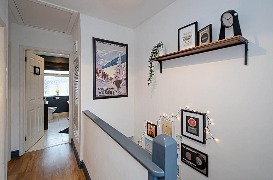 70 Willowfield Gardens