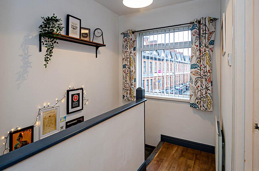 70 Willowfield Gardens