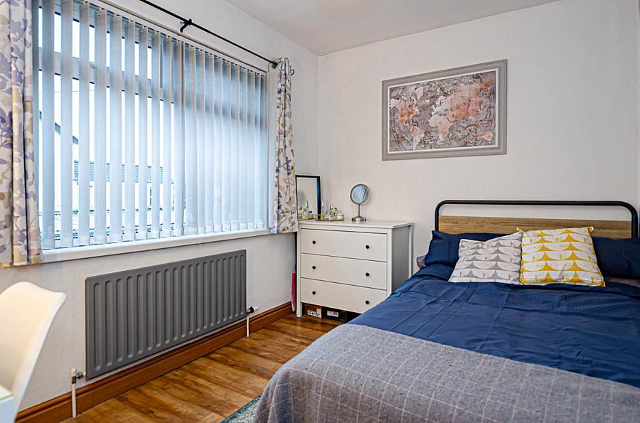 70 Willowfield Gardens