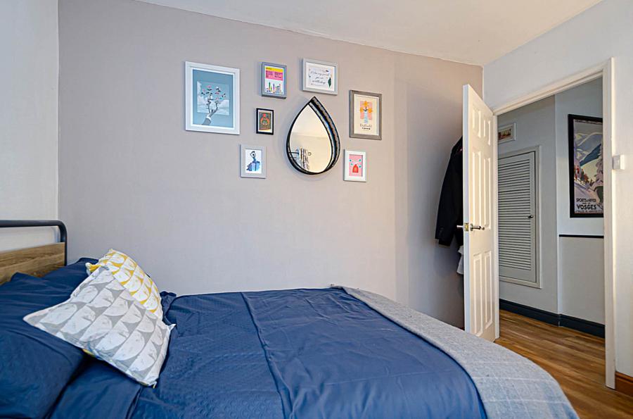 70 Willowfield Gardens