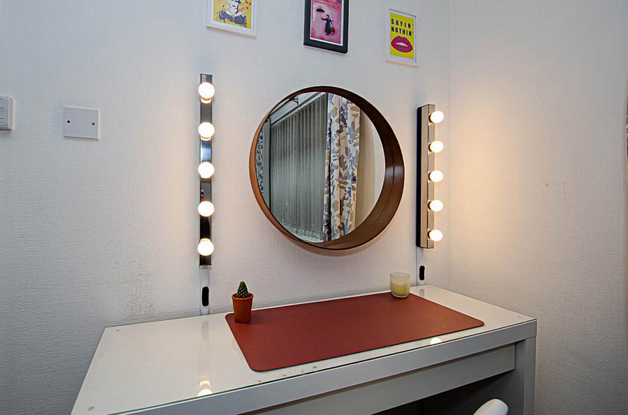 70 Willowfield Gardens