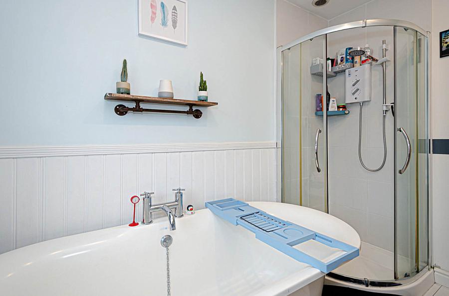 70 Willowfield Gardens