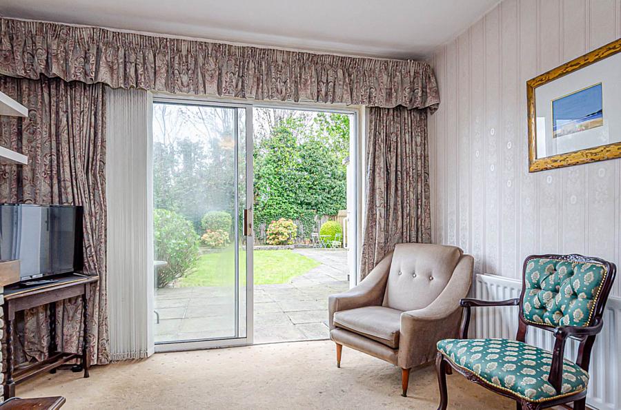 36 Downshire Park East