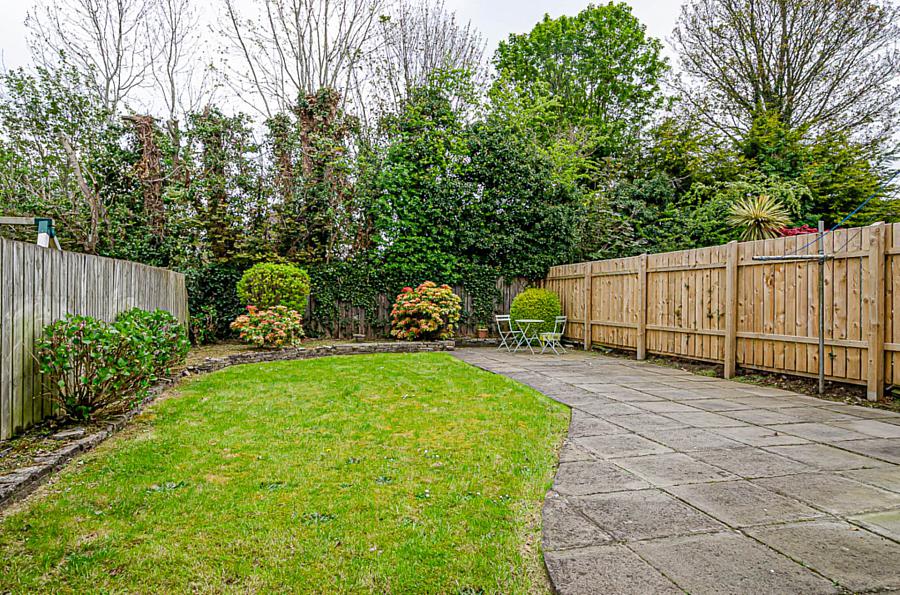 36 Downshire Park East