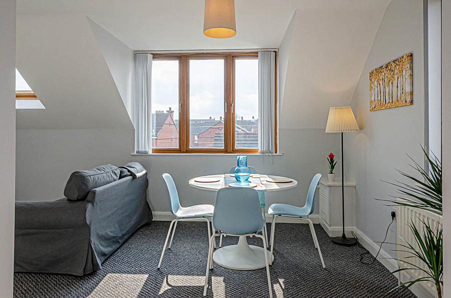 Apt 4 Cherryville Street