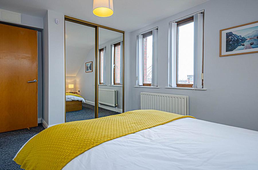 Apt 4 Cherryville Street