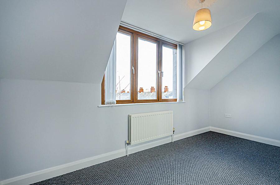 Apt 4 Cherryville Street