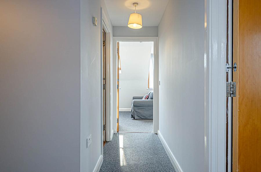 Apt 4 Cherryville Street