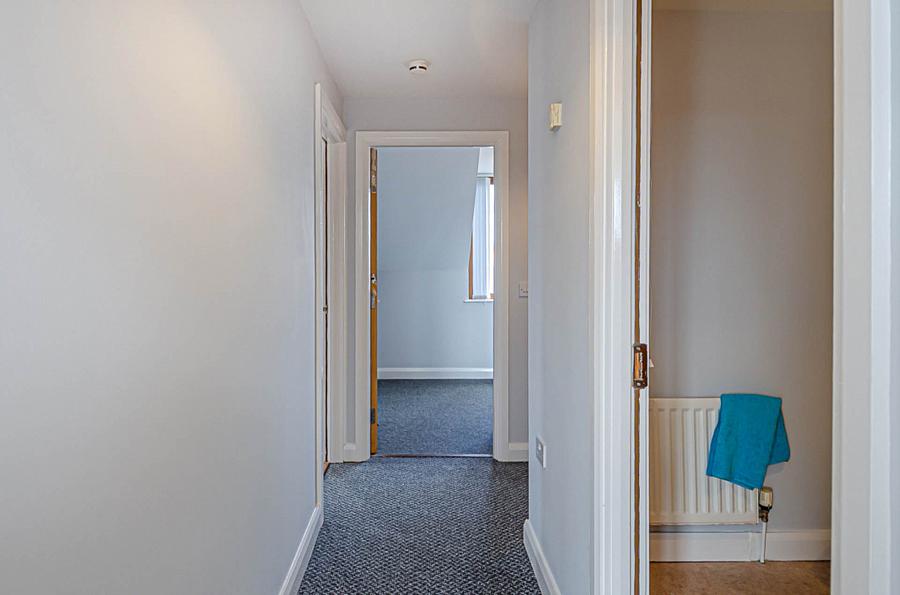 Apt 4 Cherryville Street