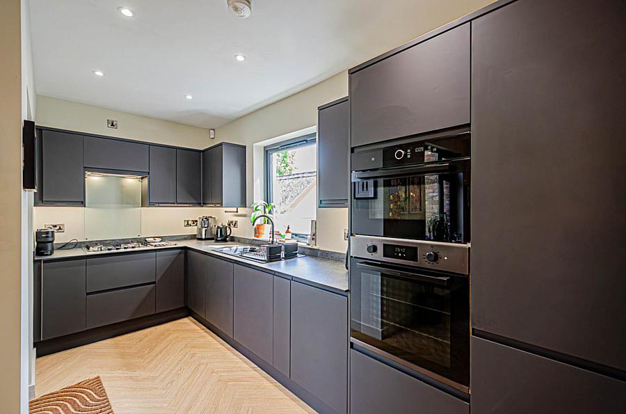 4 Mount Merrion Drive